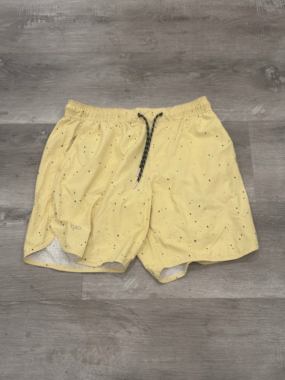Legends Luka HD Yello Black Spatter Shorts Mens M 7" Performance Gym
